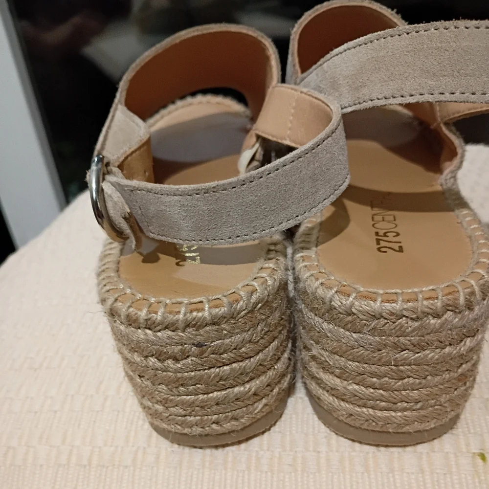 NWT.Elegant Beige Suede Espadrille Wedge Sandalsn - Picture 3 of 10